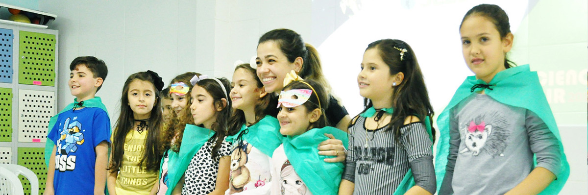 Mais uma Science Fair com sucesso! Beginnings - ingles - frances - espanhol