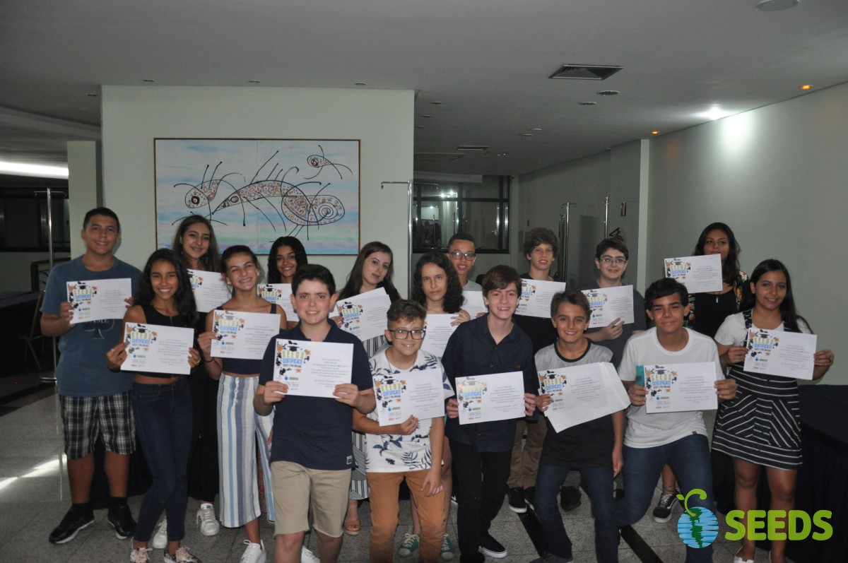Entrega do Certificado dos Exames de Cambridge - Beginnings - Curso de idiomas - 2018